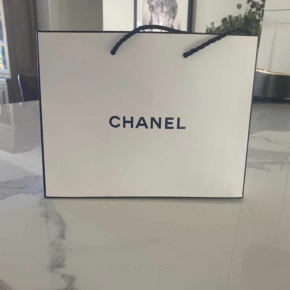 Chanel shopping bag